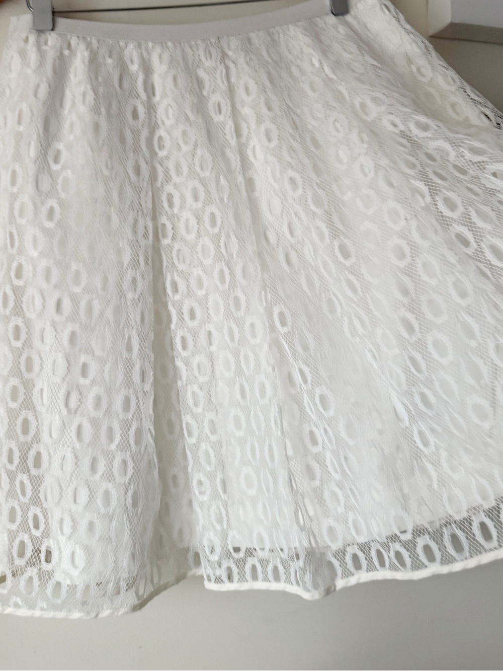 Anthropologie Maeve Lawn Party Skirt With Pockets White A-Line Eyelet Size 4 - Picture 9 of 12